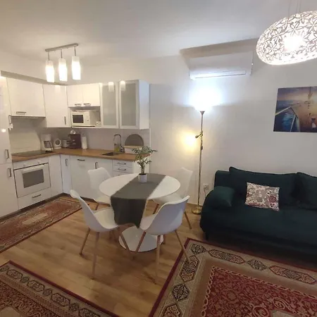 In 45808 Apartment