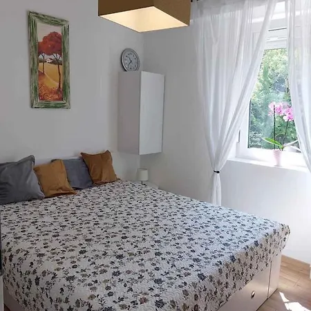 In 45808 Apartment