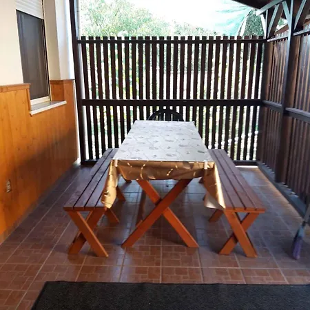 In 38456 Apartment