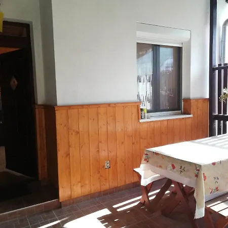 In 38456 Apartment *